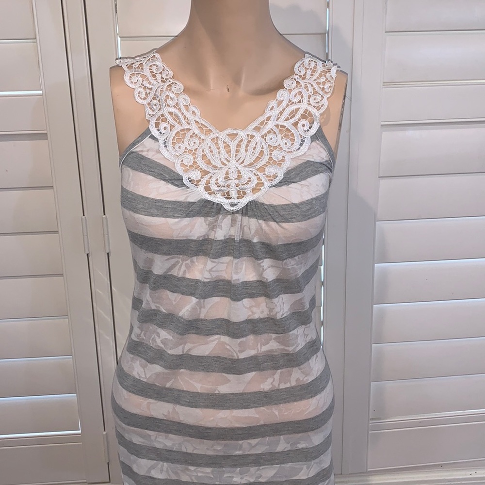 Gray & white Tank top lace detail